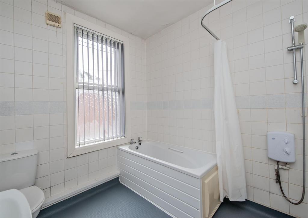 Bathroom / WC: