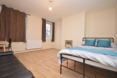 1 bedroom in a flat share to rent, Electric House, Bow Road, E3 2BL