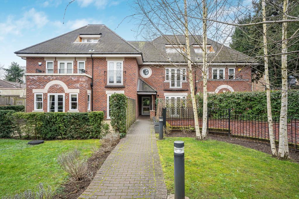 Three Bedroom Ground Floor Flat For Sale