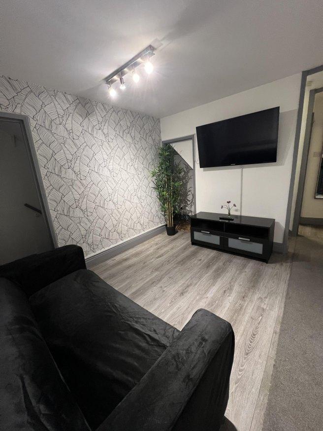 Saunders-street-me7-1hy-955958