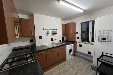 undefined, Saunders Street