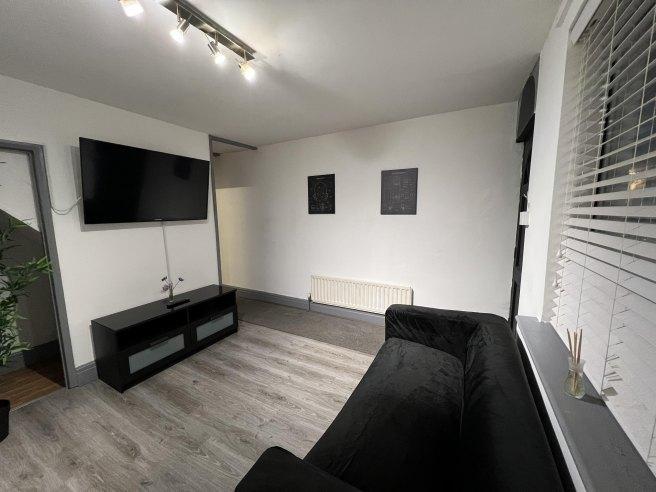 Saunders-street-me7-1hy-955937