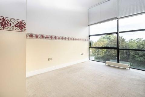 2 bedroom flat to rent, Point Wharf Lane, Brentford TW8