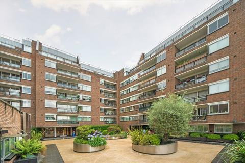 3 bedroom flat for sale, Kensington Heights, London W8