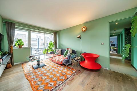 3 bedroom flat for sale, Kensington Heights, London W8