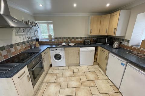 undefined, Treamble, TRURO, TR4