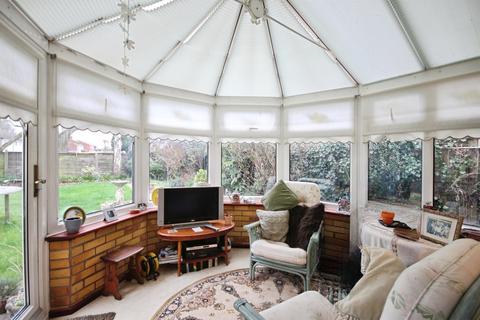 4 bedroom detached house for sale, Risdale Close, Leamington Spa