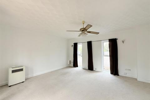 4 bedroom detached house to rent, Field Road, Bury St. Edmunds IP28