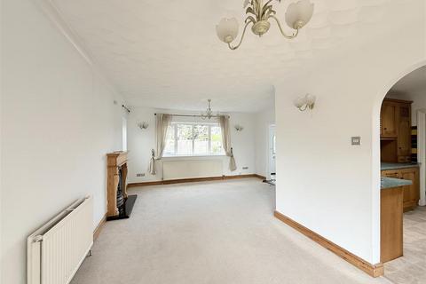 4 bedroom detached house to rent, Field Road, Bury St. Edmunds IP28