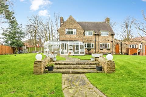 undefined, Broomhall Avenue, WAKEFIELD