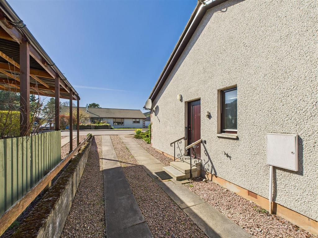 Driveway & Parking