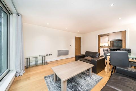 2 bedroom flat to rent, St. George Wharf, London SW8
