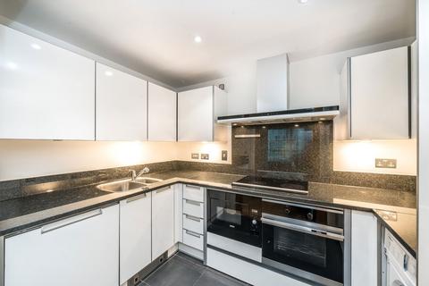 2 bedroom flat to rent, St. George Wharf, London SW8