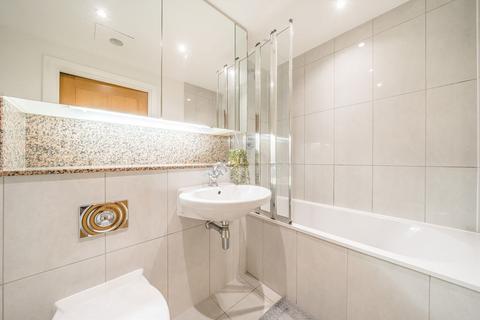 2 bedroom flat to rent, St. George Wharf, London SW8