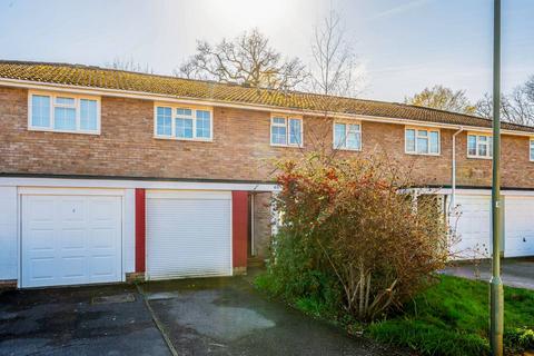 Cumberland Avenue, Stoughton, Guildford, GU2