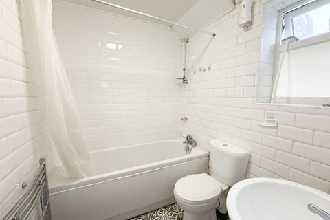 2 bedroom flat for sale, Nuns Moor Road, Fenham, NE4