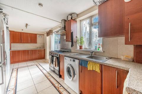 undefined, Hutton Walk, Harrow Weald, Harrow, HA3