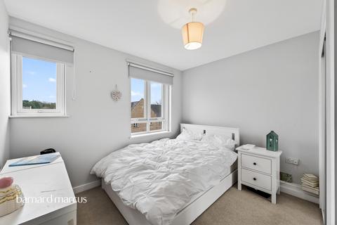 1 bedroom flat for sale, Longland Place, Epsom