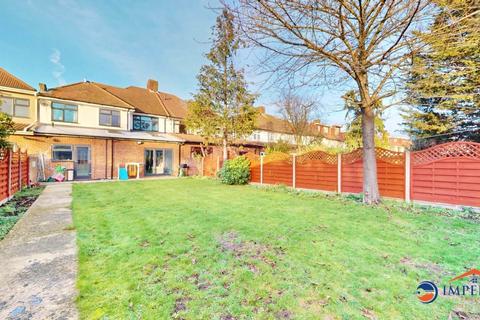 Crosslands Avn, Southall