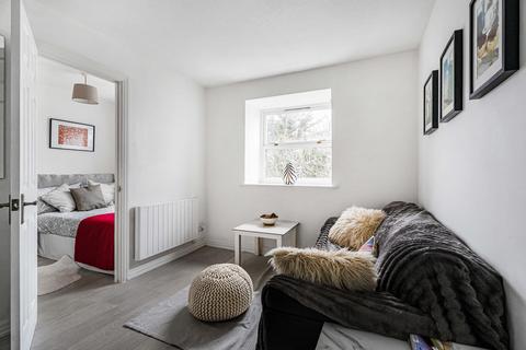 1 bedroom flat for sale, Millstream Close, London, N13
