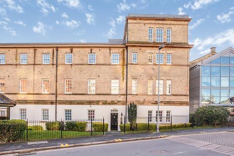 undefined, Tuke Grove, West Yorkshire WF1