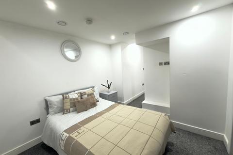 undefined, Bond Street, Birmingham B19