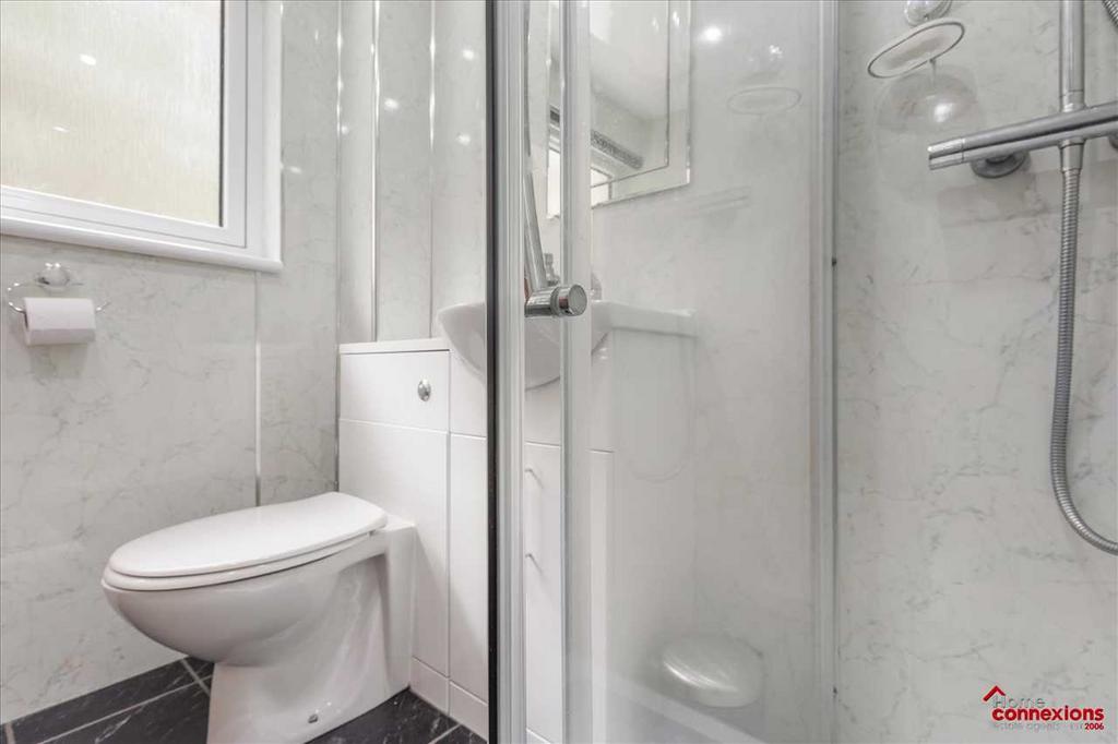 Shower Room (2)