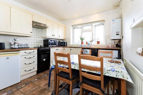 3 bedroom flat for sale, Meldon Drive, Bilston