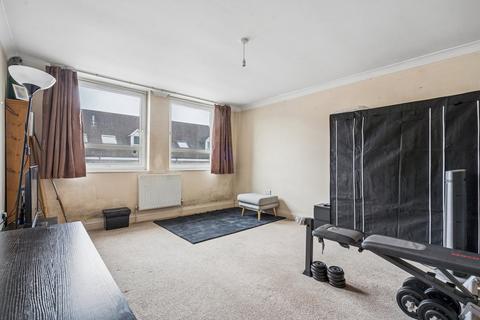 undefined,  Flat  Iver Court, IVER SL0