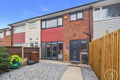 3 bedroom townhouse for sale, Nettleton Court,, Leeds,