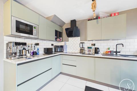 3 bedroom townhouse for sale, Nettleton Court,, Leeds,