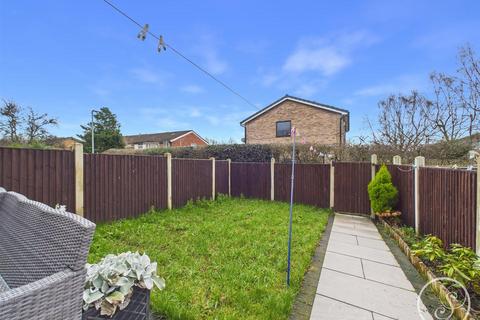 3 bedroom townhouse for sale, Nettleton Court,, Leeds,