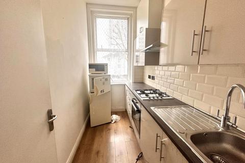 2 bedroom flat to rent, Cricklewood Broadway, NW2