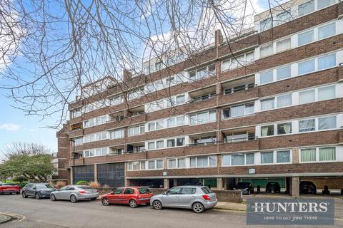 1 Justin Close, Brentford