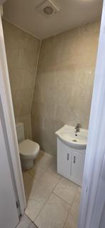 Studio to rent, Willesden Lane, Kilburn, NW6