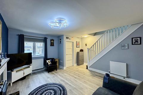 3 bedroom townhouse for sale, Holly Tree Court, Dalton, Huddersfield, HD5 9BT