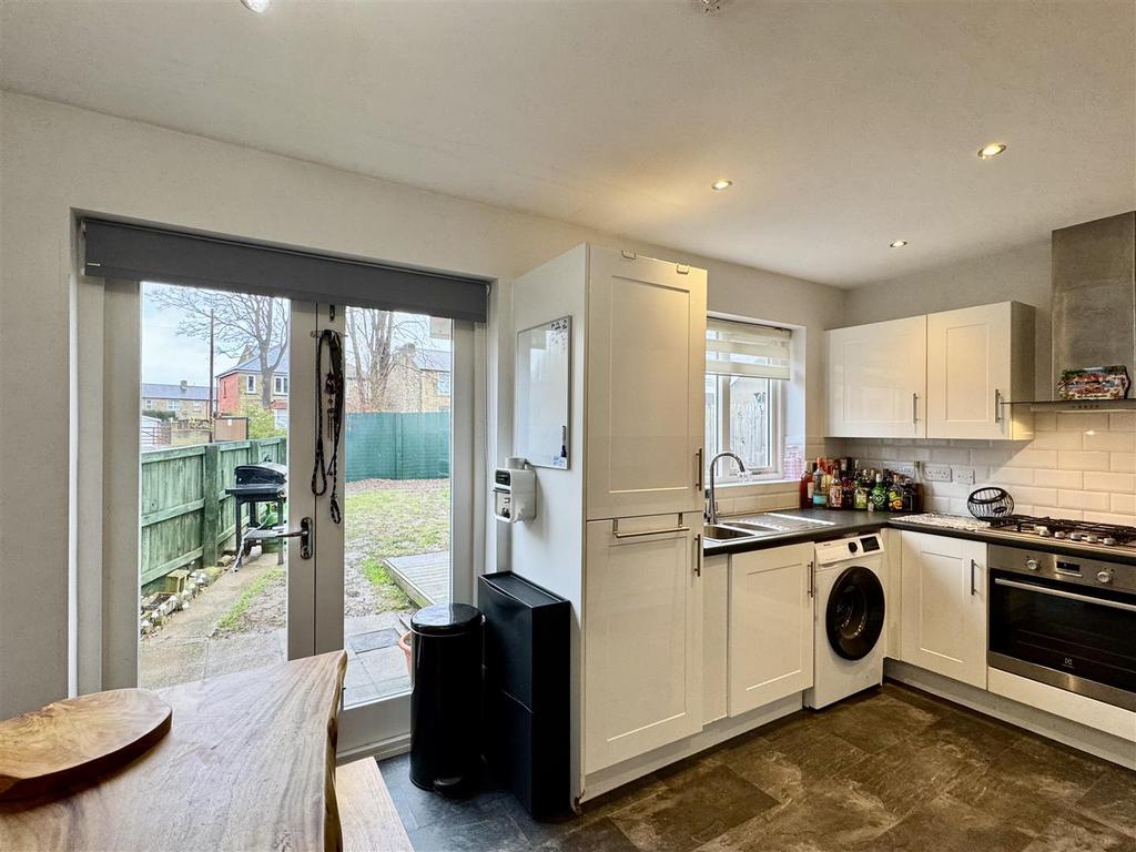 Dining kitchen