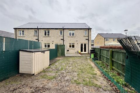 3 bedroom townhouse for sale, Holly Tree Court, Dalton, Huddersfield, HD5 9BT