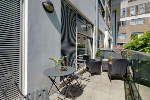 1 bedroom flat for sale, Great West Road, Brentford TW8
