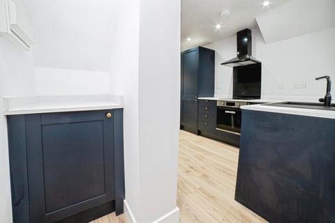 4 bedroom cottage for sale, Oakes Row, NOTTINGHAM NG16