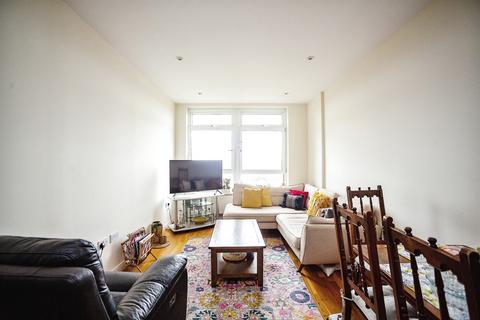 2 bedroom flat for sale, Park Street, Ashford