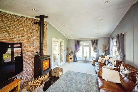 2 bedroom park home for sale, Capel Gardens, Ruckinge, Ashford