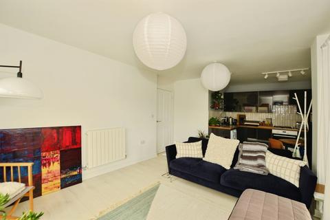 2 bedroom flat for sale, John Amoore Lane, Ashford