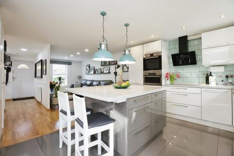 3 bedroom end of terrace house for sale, Winston Drive, Banbury