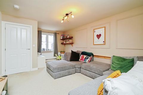 3 bedroom terraced house for sale, Wickets Way, Banbury
