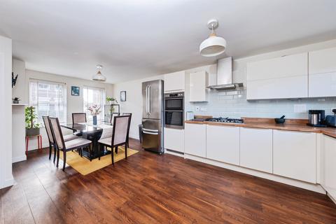 4 bedroom detached house for sale, Hobby Road, Bodicote, Banbury
