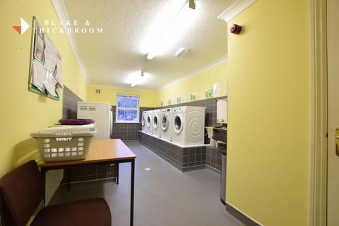 1 bedroom flat for sale, Imperial Court, Marine Parade West, Clacton-on-Sea, Essex, CO15 1LD