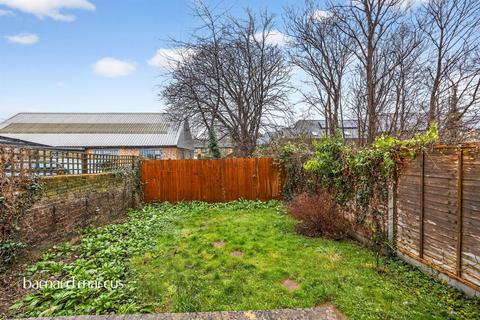 2 bedroom ground floor flat for sale, St. James's Road, Croydon