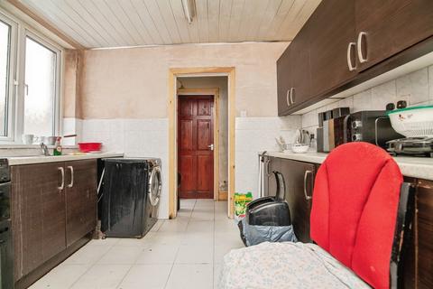 4 bedroom semi-detached house for sale, Bearwood Road, Smethwick
