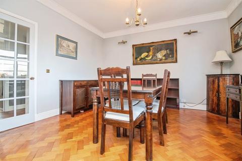 3 bedroom flat for sale, Holly Road, Edgbaston, BIRMINGHAM